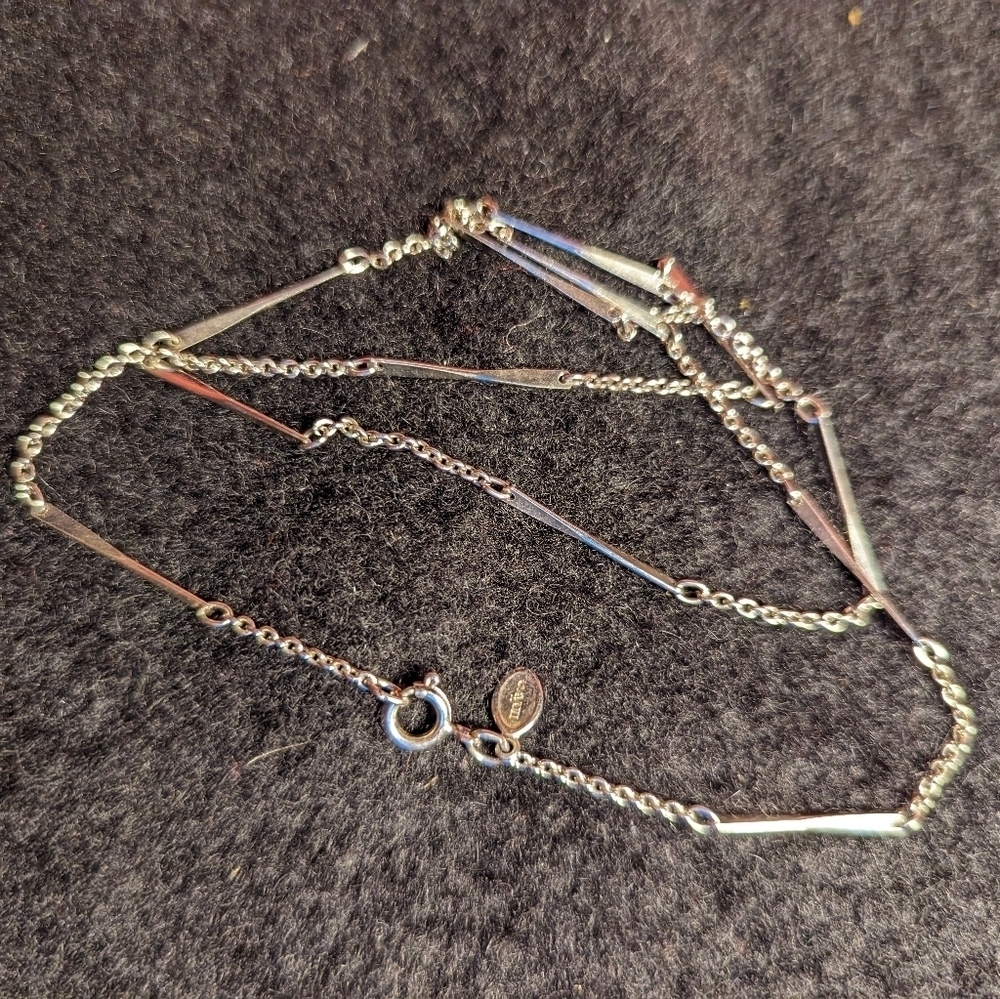 Avon signed vintage silver tone twisted bar necklace clasp